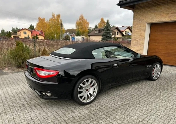 Maserati GranCabrio cena 199000 przebieg: 48500, rok produkcji 2011 z Przecław małe 79